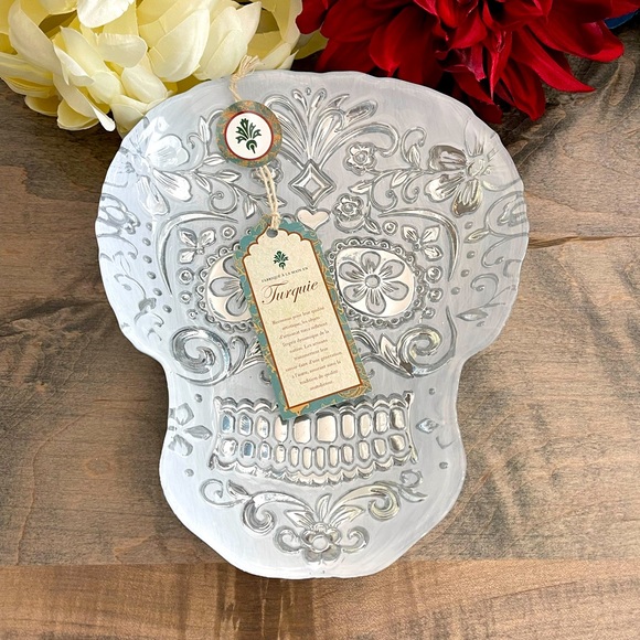 Other - 🤩NWT! Stunning Silver and Glass SUGAR SKULL Decor- Handcrafted in Turkey